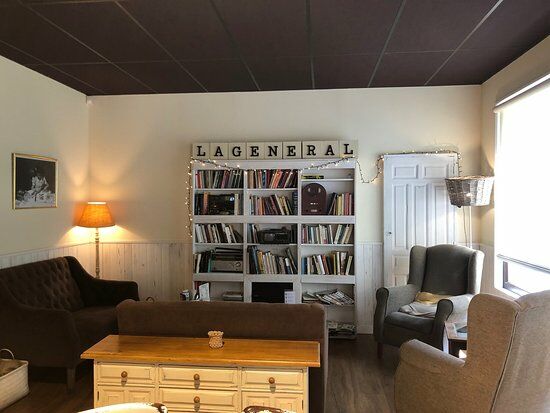 La General Bistró & Café